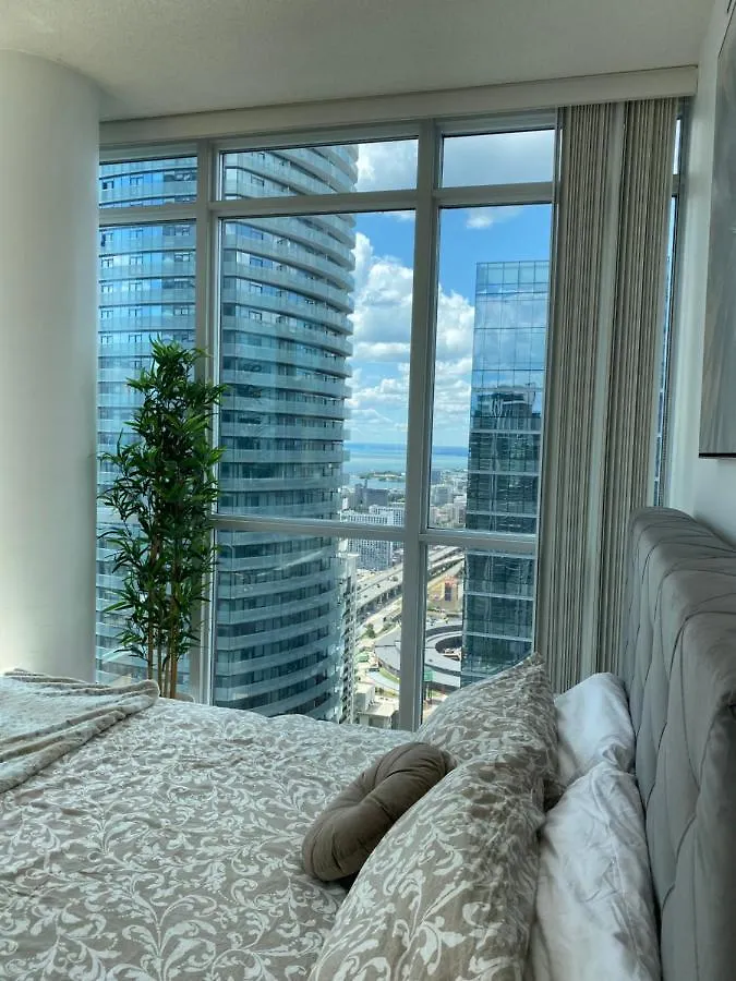 Toronto CN Tower Maple Leaf Square Luxurious 2 Bedroom Condo
