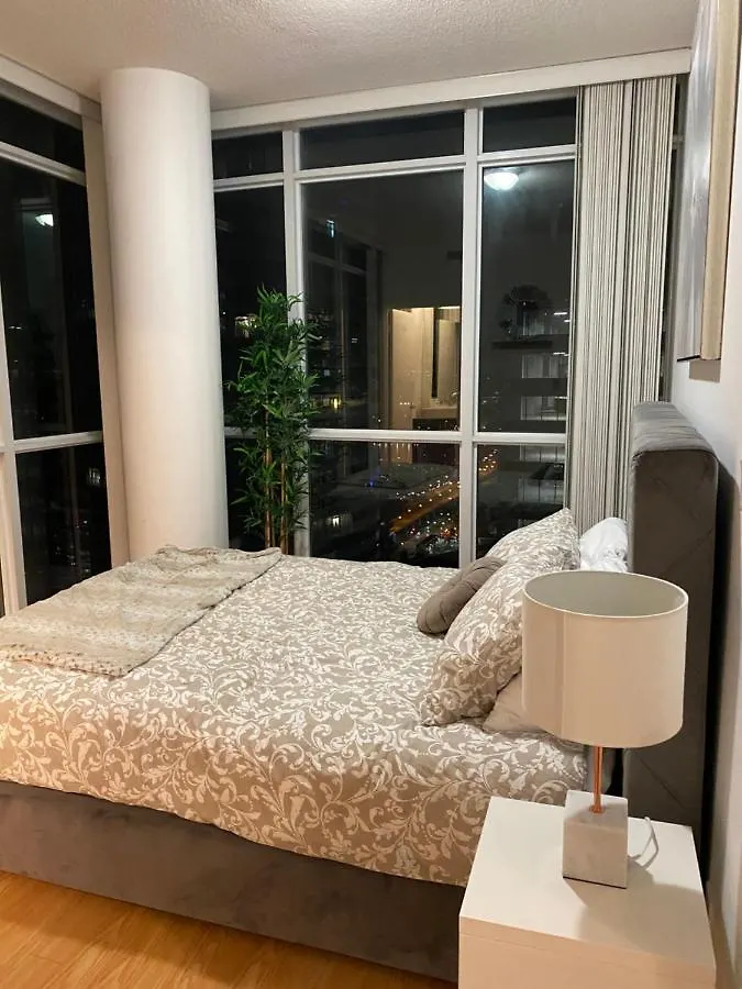 Appartement Toronto CN Tower Maple Leaf Square Luxurious 2 Bedroom Condo
