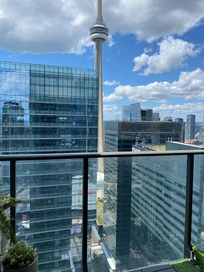 Toronto Cn Tower Maple Leaf Square Luxurious 2 Bedroom Condo Canada