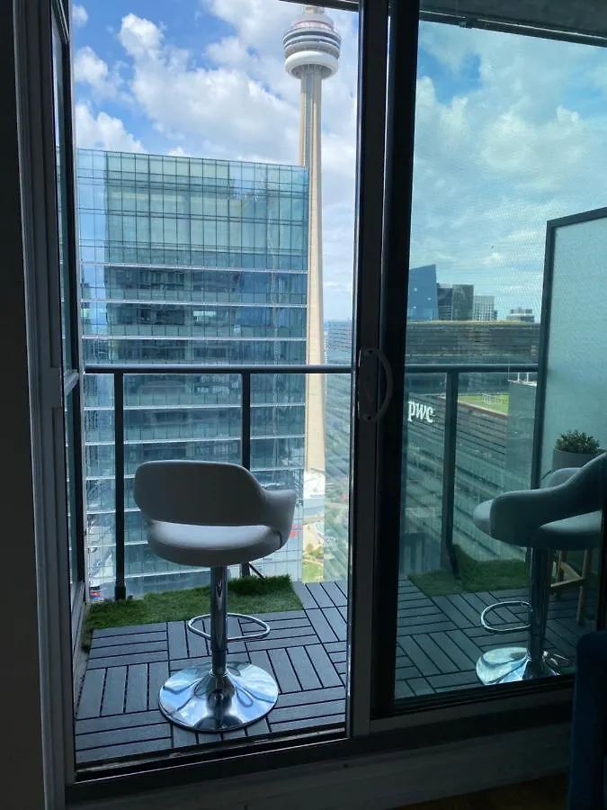 Apartment Toronto Cn Tower Maple Leaf Square Luxurious 2 Bedroom Condo
