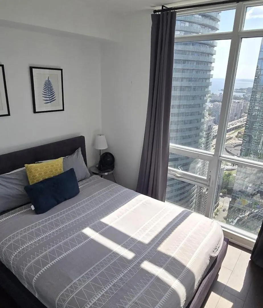 Toronto Cn Tower Maple Leaf Square Luxurious 2 Bedroom Condo